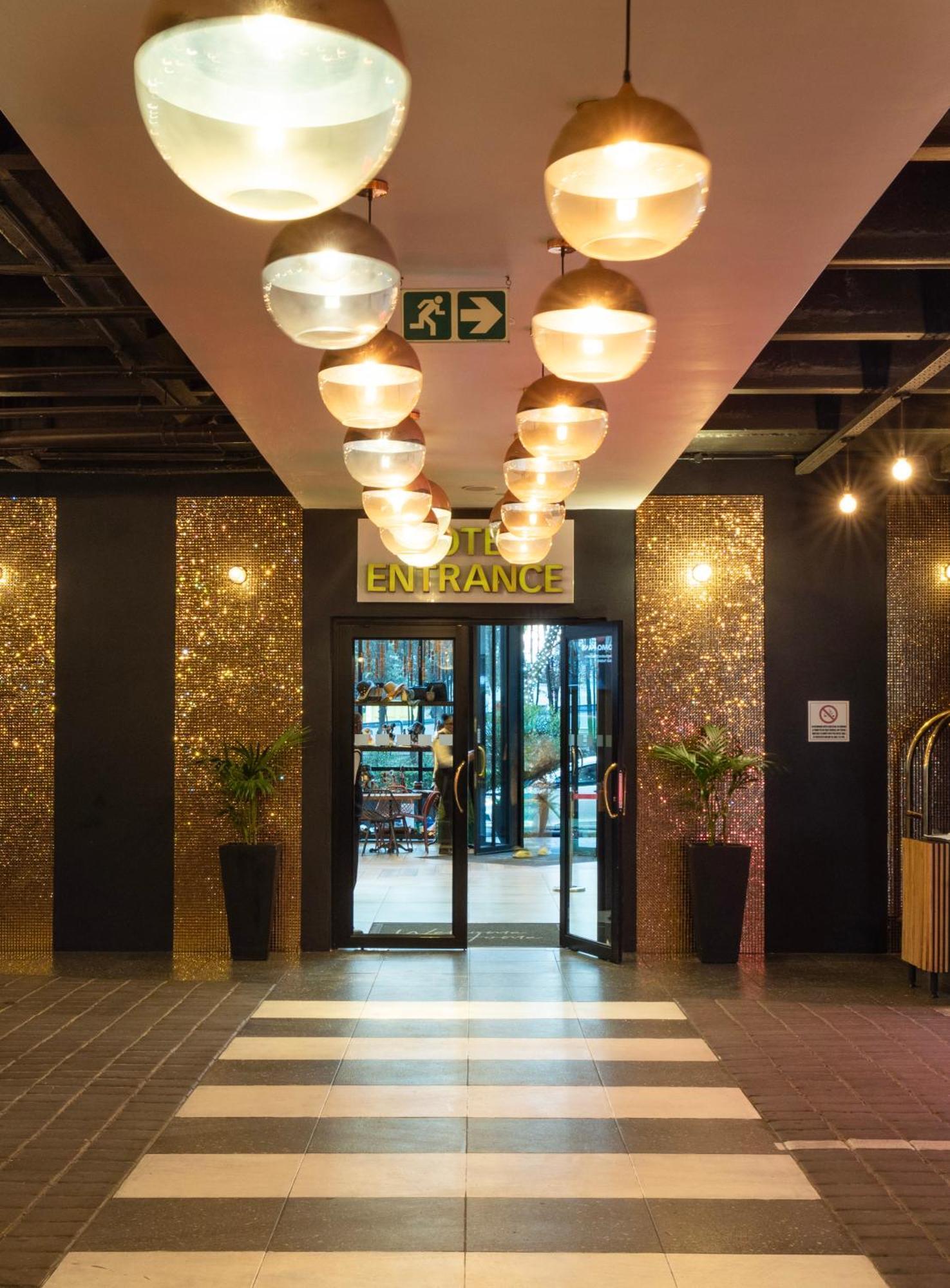 Onomo Hotel Johannesburg Sandton Exterior foto