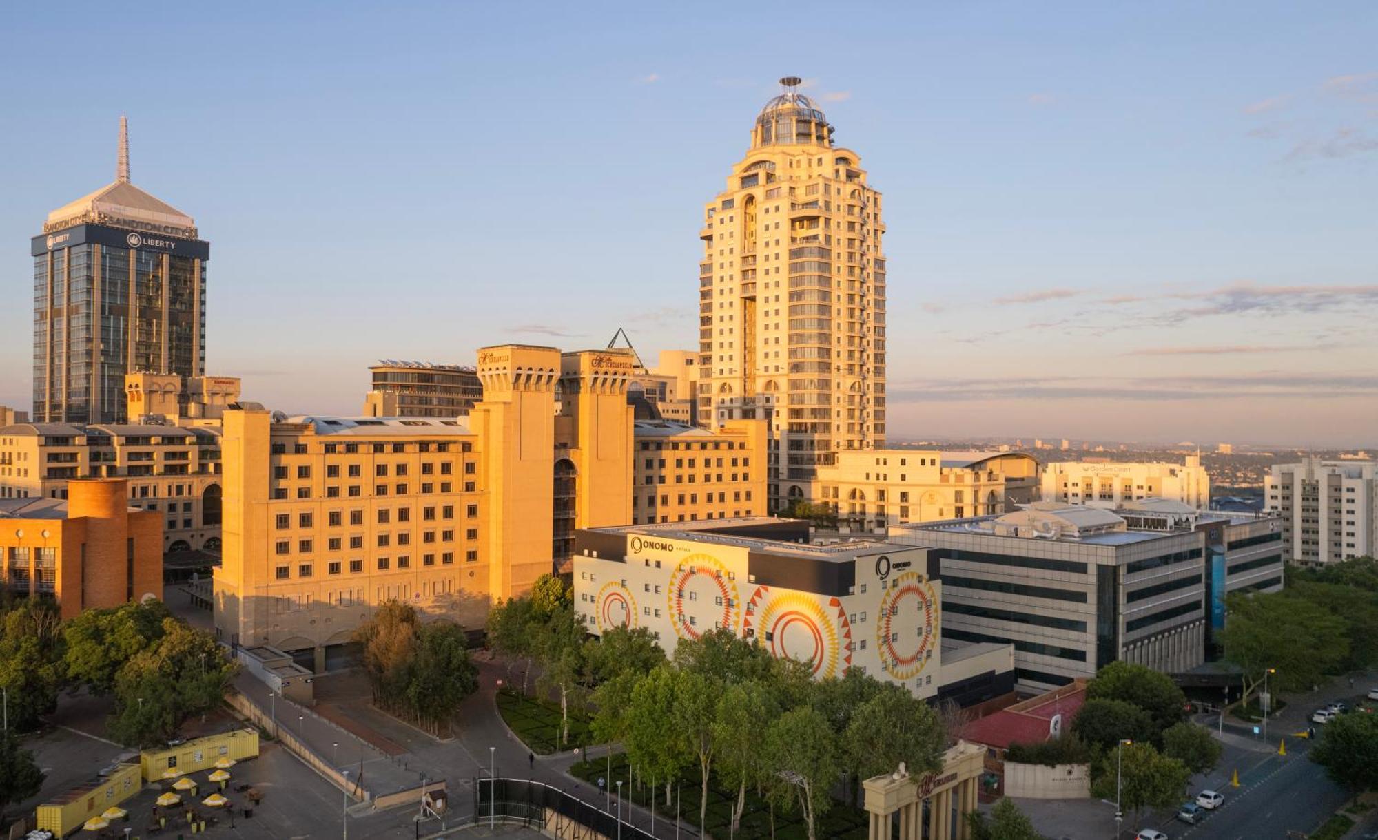 Onomo Hotel Johannesburg Sandton Exterior foto